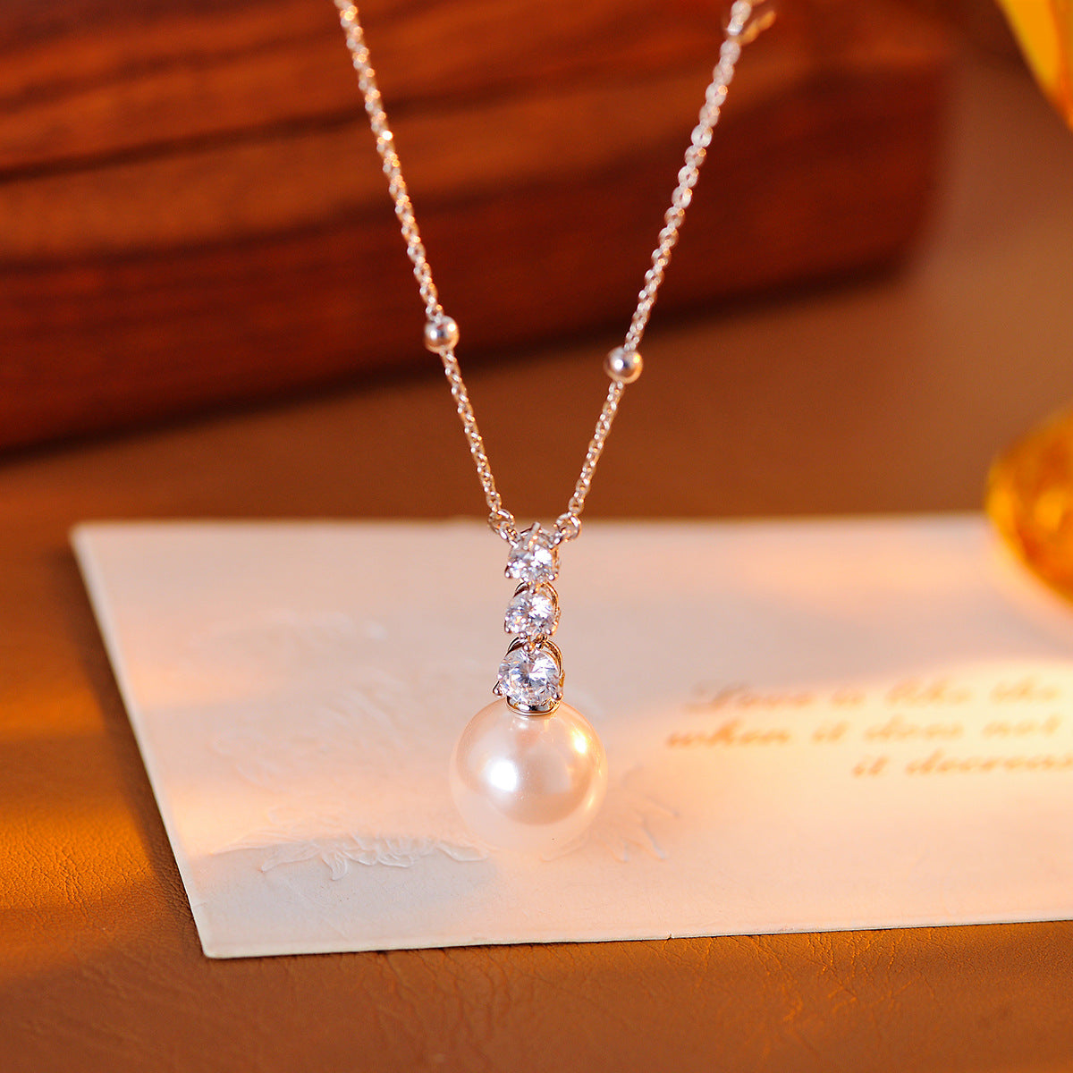 Simple Versatile Pearl Necklace New Classic Sparkling Zircon Collarbone Chain Daily Commute Party Accessories