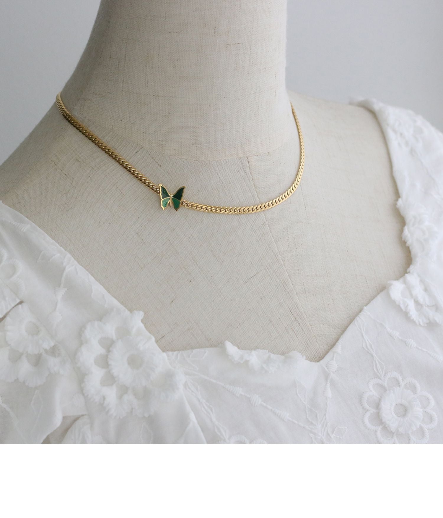 Vintage Style Green Butterfly Choker Necklace Cuban Necklace Collarbone Chain Titanium Steel 18K Gold Plated Non-Fading