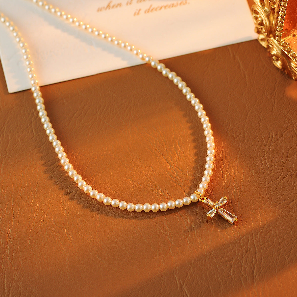 New Elegant Fashion Niche Light Luxury Everyday Versatile 4mm Pearl Zircon Pendant Collarbone Chain