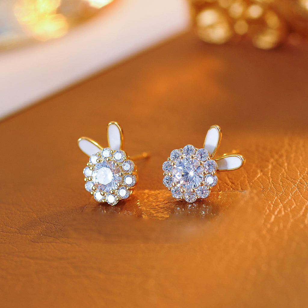 Sweet Fresh Cute Rotatable Rabbit Necklace Light Luxury Niche Super Flash Full Diamond Clavicle Chain