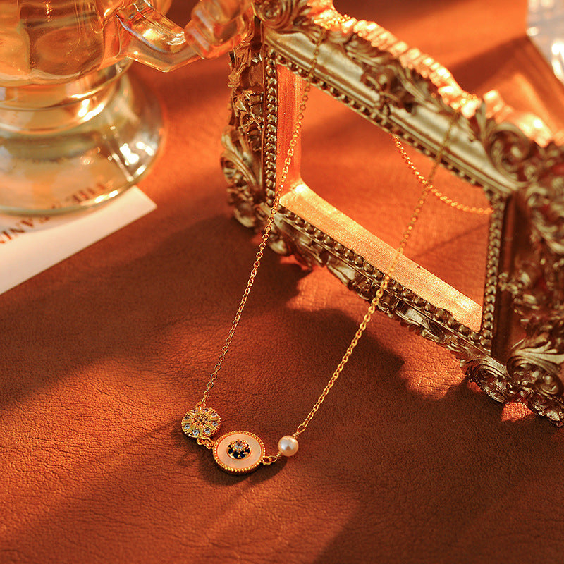 Elegant Light Luxury Fashion Retro Simple Compass High-end Exquisite Eight-pointed Star Necklace for Women