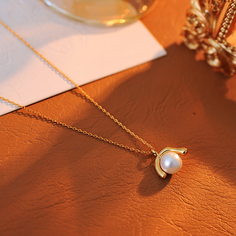 French Retro Simple Elegant U-Shaped Pearl Necklace for Women, Everyday Versatile High-End Necklace