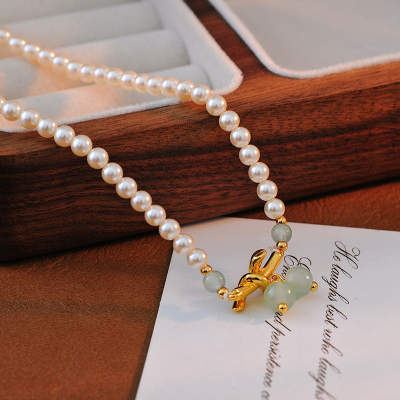 Green Grape Pendant Pearl Bracelet for Women, Niche Design, High-End Sweater Chain, Light Luxury, Internet Celebrity Style