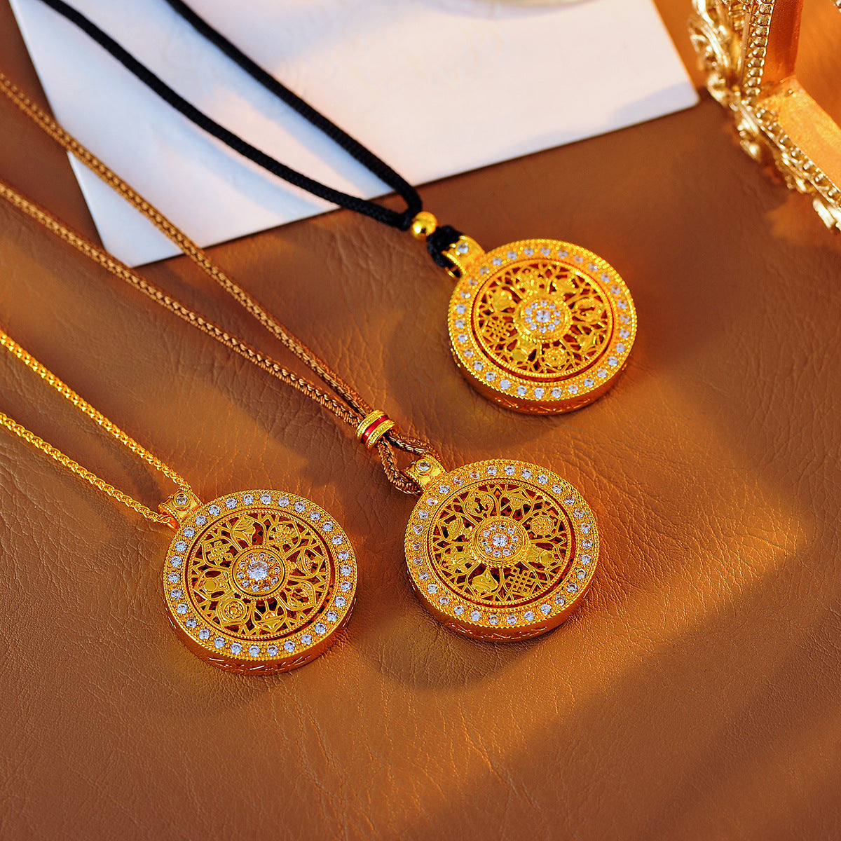 Gold Shop Same Style Ancient Method Sand Gold Inlaid with Diamonds Auspicious Eight Treasures Compass Necklace Pendant Rotatable Sweater Chain