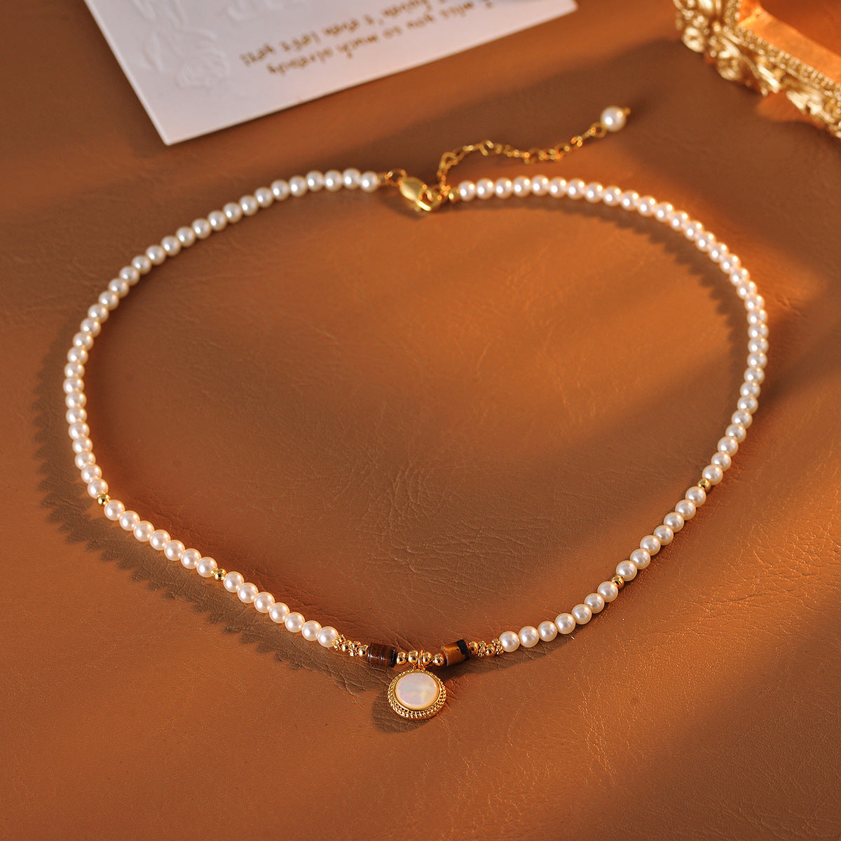 Pearl Necklace Natural Freshwater Pearl Elegant Style Light Luxury Accessories Beaded Collarbone Chain Jewelry Necklace