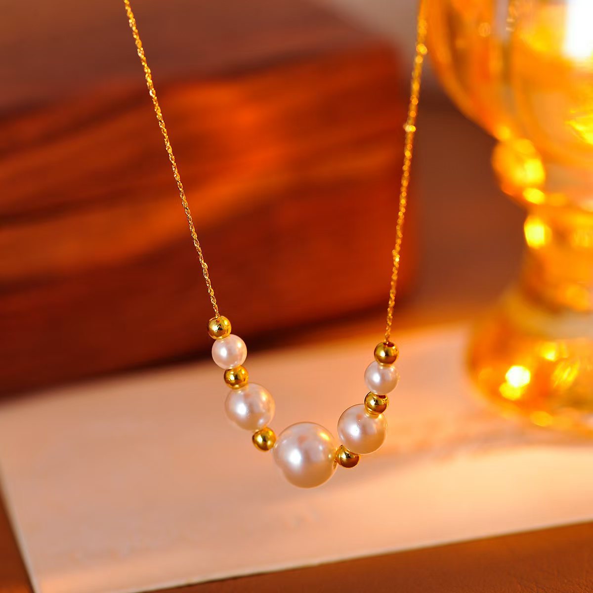 Pearl Necklace High-End Choker 2025 New Hot-Selling Light Luxury Niche Design Collarbone Chain Accessory