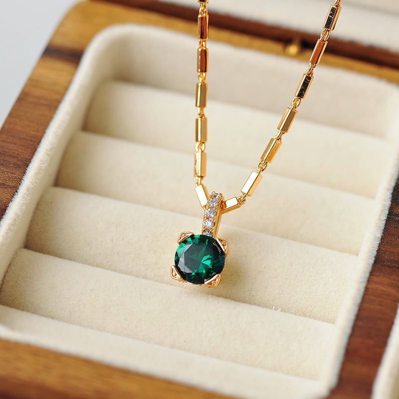 Japanese and Korean Light Luxury Style Niche Design Subtle Vintage Emerald Pendant Fashion Versatile Collarbone Necklace Internet Celebrity Style