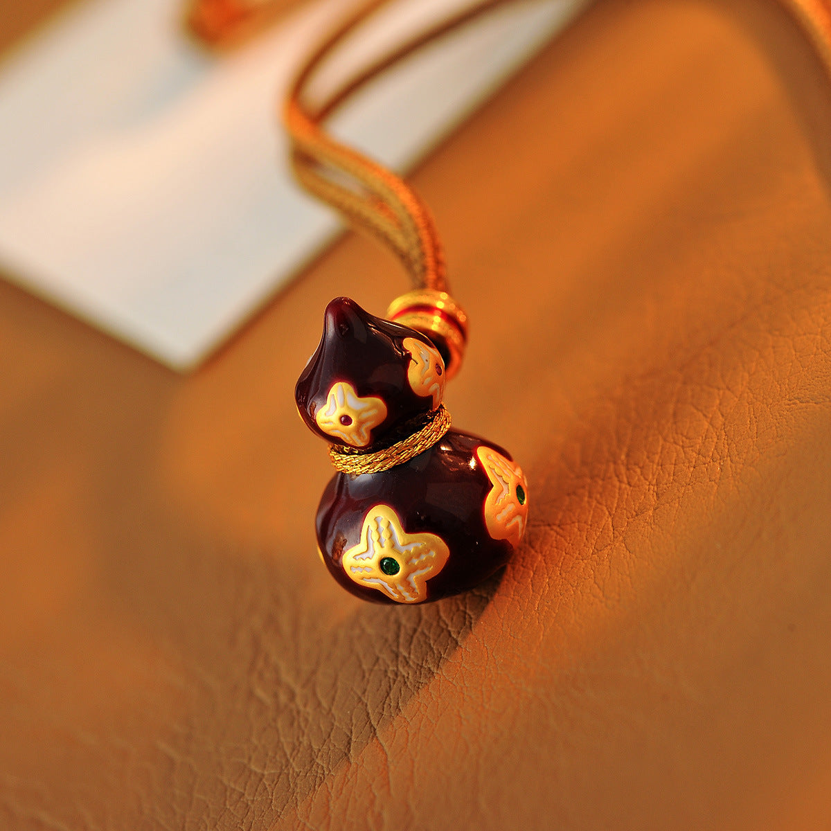 Exquisite New Chinese Style Retro Wine Red Cinnabar Red Enamel Color Drop Glaze Design Elegant Gourd Necklace