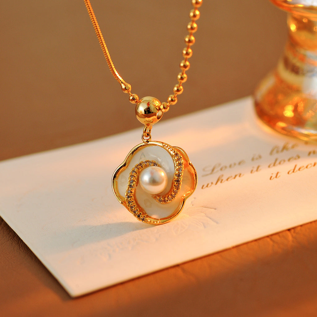 Pearl Camellia Flower Necklace Light Luxury Enamel High-end Niche Design Fashionable Temperament Collarbone Chain