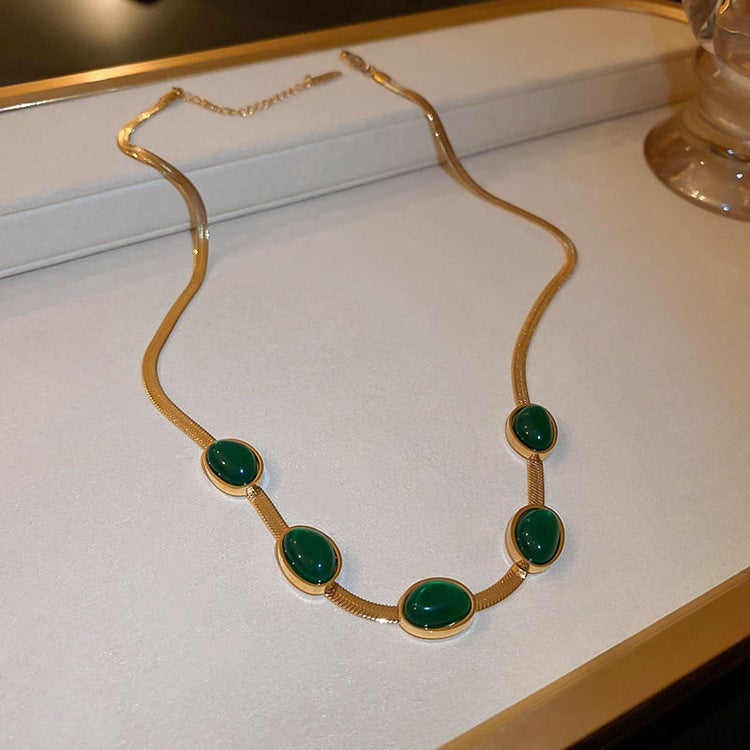 Korean Style Elegant Emerald Gemstone Blade Chain Titanium Steel Necklace for Women Ins Trendy Fashionable Design Internet Celebrity Collarbone Chain