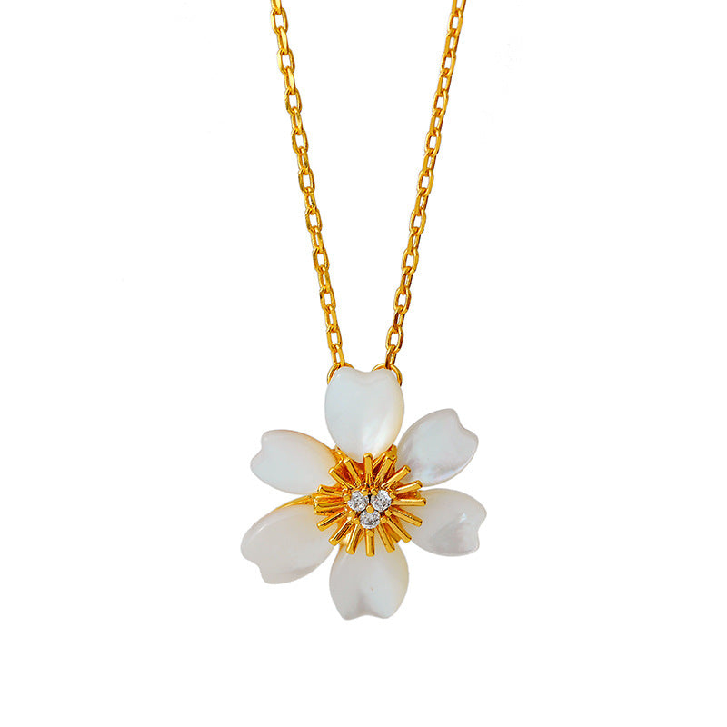 New White Shell Daisy Pendant Sunflower 18K Gold Plated Sunflower Mother-of-Pearl Flower Collarbone Chain for Women