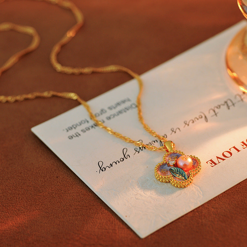 Oil Painting Style Enamel Four-Leaf Clover Necklace for Women Elegant Exquisite Simple Unique Design Collarbone Chain Fashion Sweater Chain