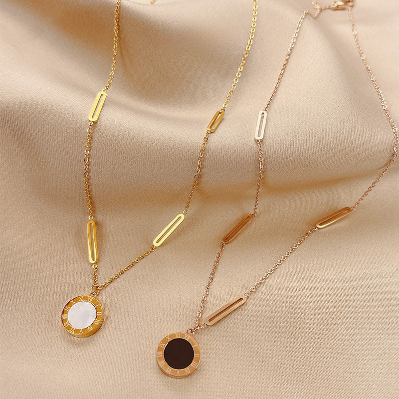 Black and White Double-Sided Roman Numeral Disc Collarbone Chain Necklace for Women Rose Gold Design Sense Internet Celebrity Versatile Body Accessory