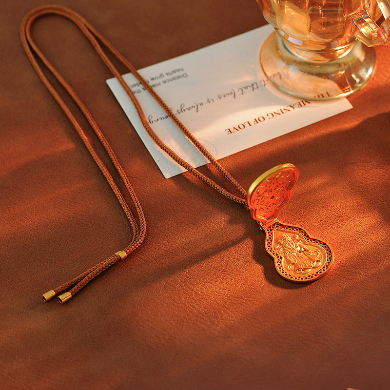 Wei Xue Same Style Junpei Gourd Necklace with Inlaid Diamonds, Wealth-Attracting Guardian God Pendant, Three-Dimensional New Style, Light Luxury, Non-Fading Pendant