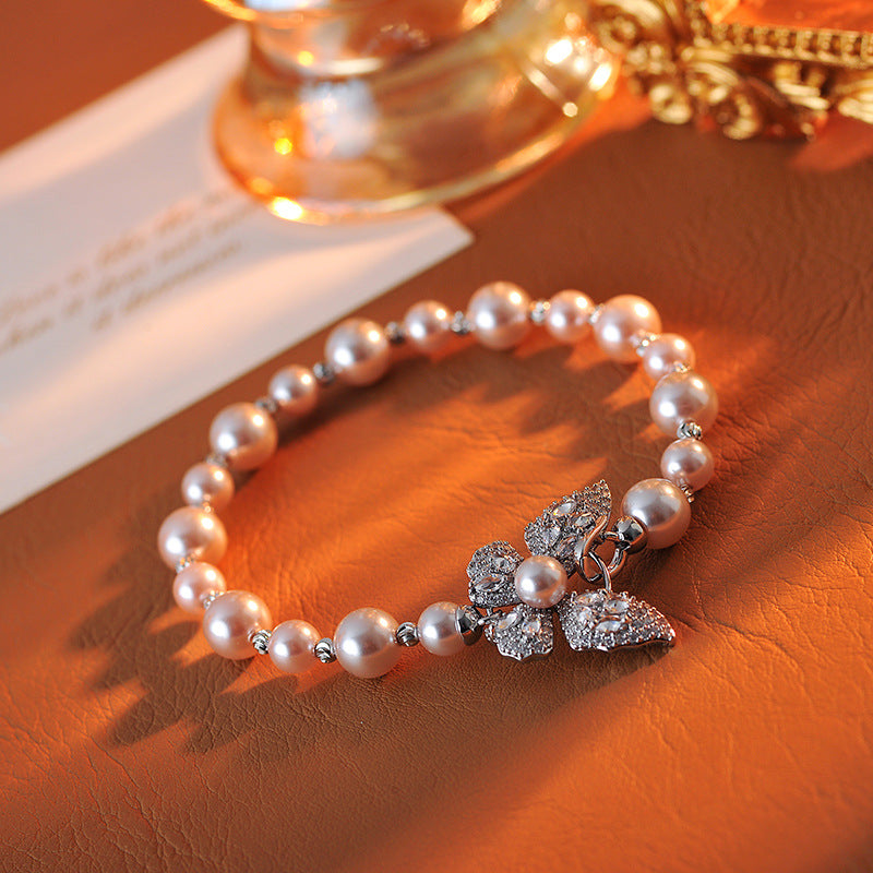 Butterfly Pearl Necklace for Women Sweater Chain Light Luxury Niche High-end New Collarbone Chain for Socialite Women