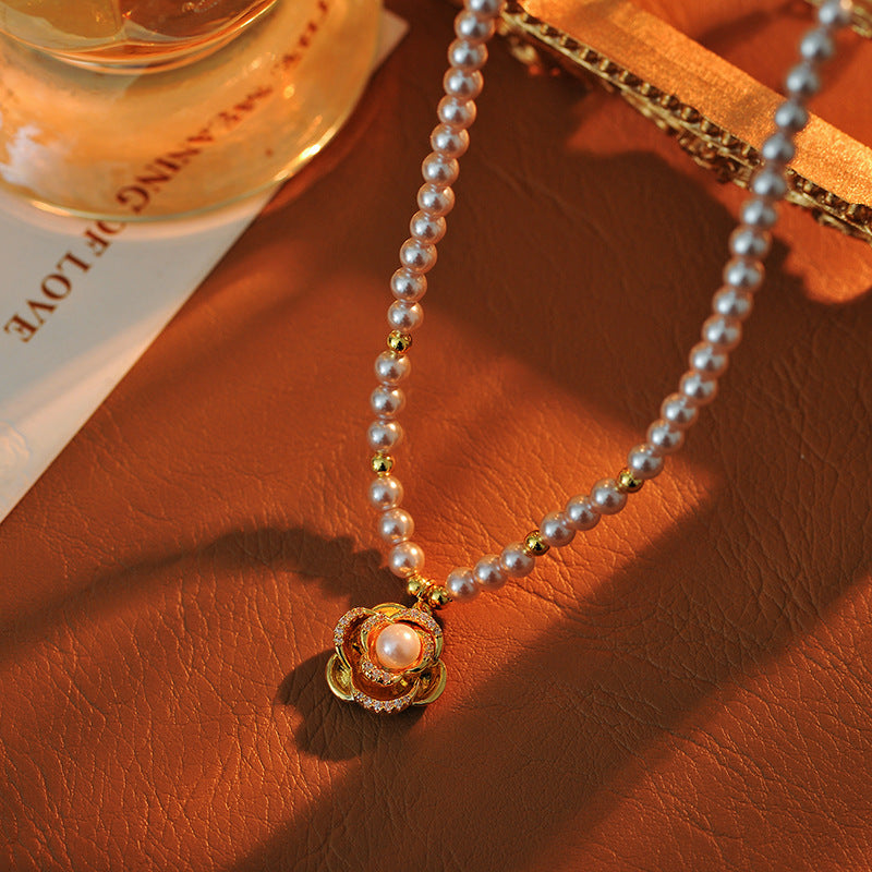 New Rose Flower Necklace Korean Version Micro Inlaid Rose Flower Manta Rose Color Pearl Necklace One Piece