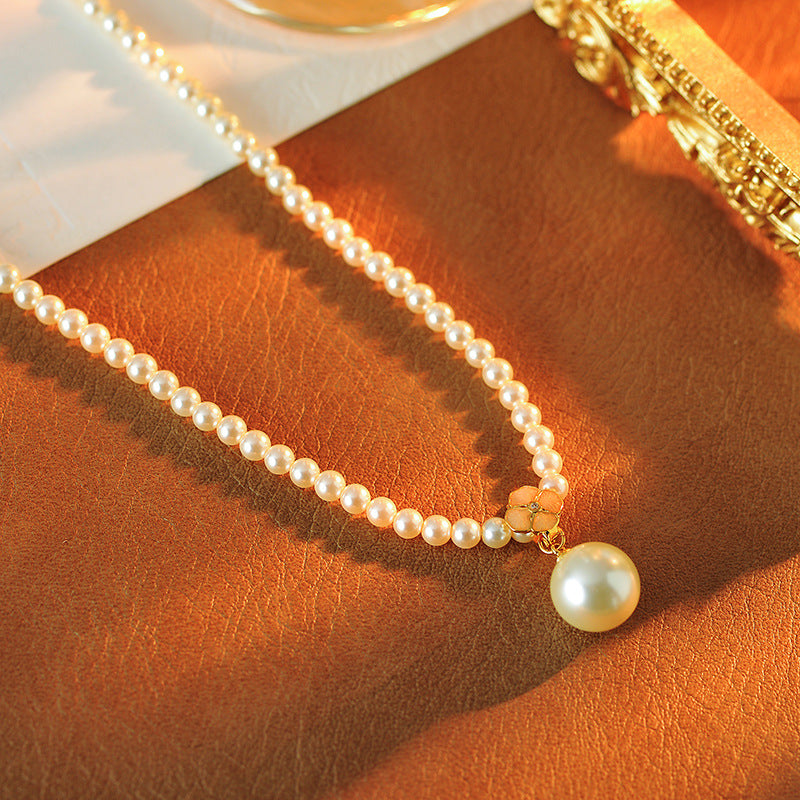 New Pearl Necklace Elegant Temperament Four-Leaf Clover Light Luxury Niche High-End Simple Fashion Collarbone Chain for Women