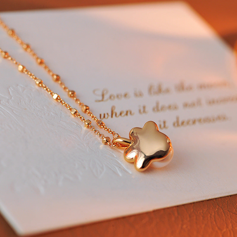 Original Small Claw Natural Pearl Champagne Gold Collarbone Necklace for Women Simple Cute Personality Versatile Jewelry