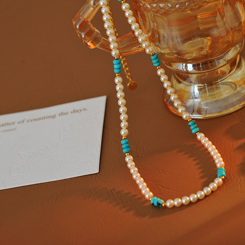 Tea White Retro Pearl Necklace for Women, Light Luxury Niche High-end Turquoise Elegant Layered Collarbone Chain Necklace