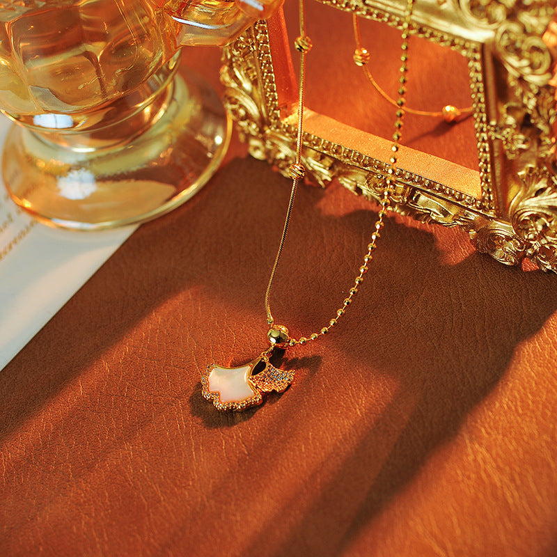 Ginkgo Leaf Natural Shell Zircon Necklace High-end Design Exquisite Collarbone Chain Light Luxury Elegant Versatile Sweater Chain