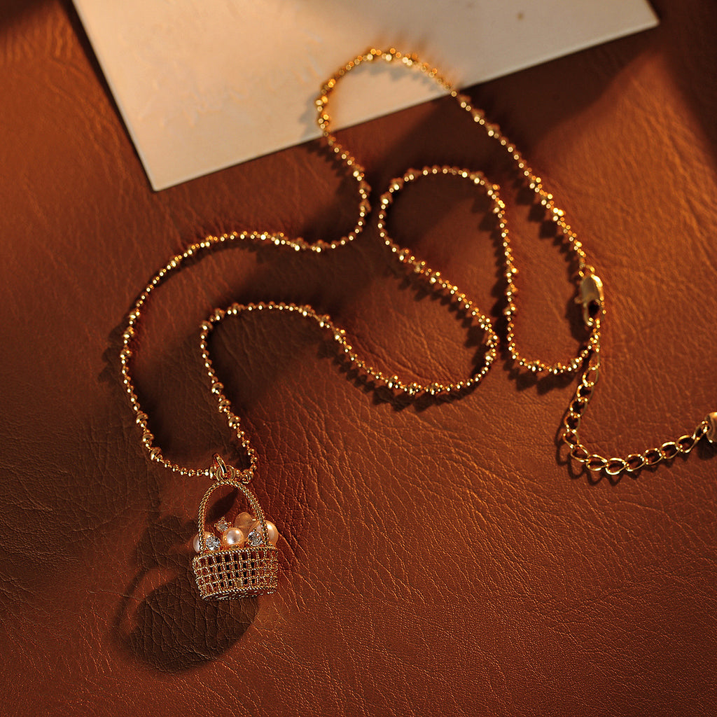 Xiaohongshu Hot-Selling Magic Chain Pearl Small Flower Basket Necklace 2025 New Fashion Light Luxury Collarbone Necklace