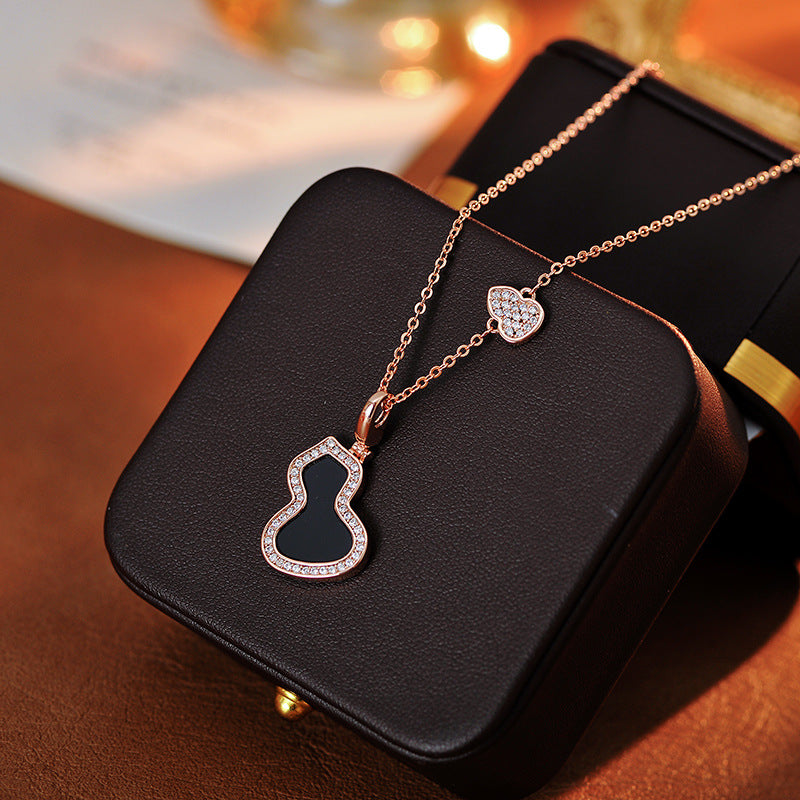 Qilin Double Gourd Necklace for Women Rose Gold Lucky Fortune Mother-of-Pearl Collarbone Chain Pendant Red Gourd Black and White Gourd