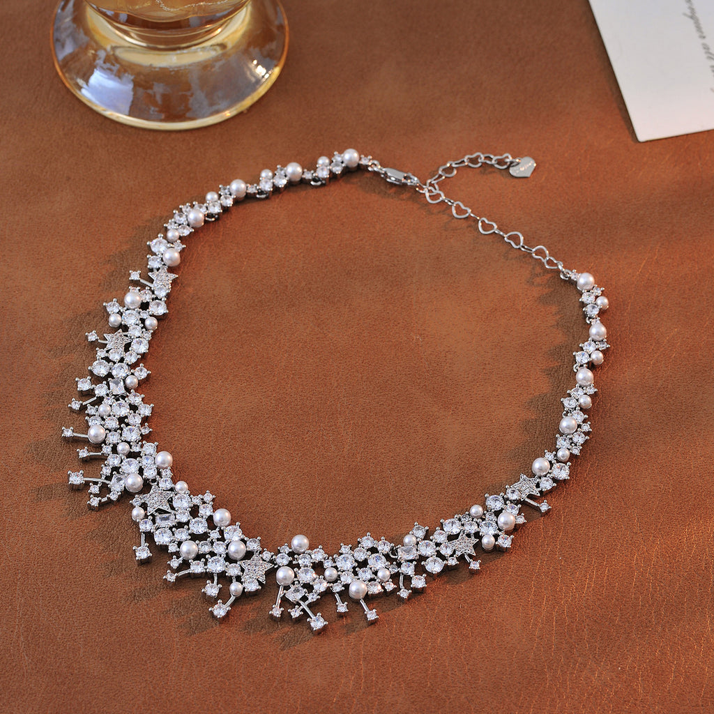 New Sparkling Nebula Pearl Necklace for Women, European and American Luxury Minimalist Style, Full Zircon Bowknot Choker