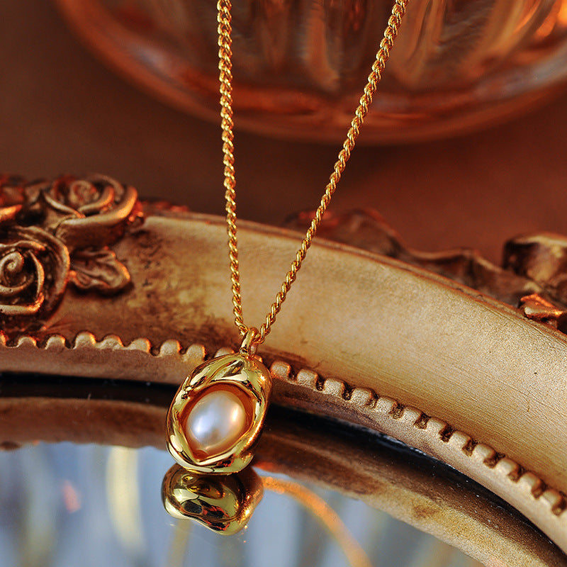 New French Style Light Luxury Elegant Simple Versatile Pea Natural Pearl Pendant Necklace for Women A10173