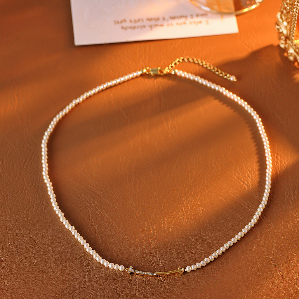 Pearl Necklace French Retro Light Luxury Smile Pearl Necklace for Women Niche High-end Smiley Face Choker