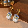 [Whale Coast] Ocean Oil Painting Style Baroque Pearl Earrings Elegant High-end Feel Fish Tail Classic Stud Earrings