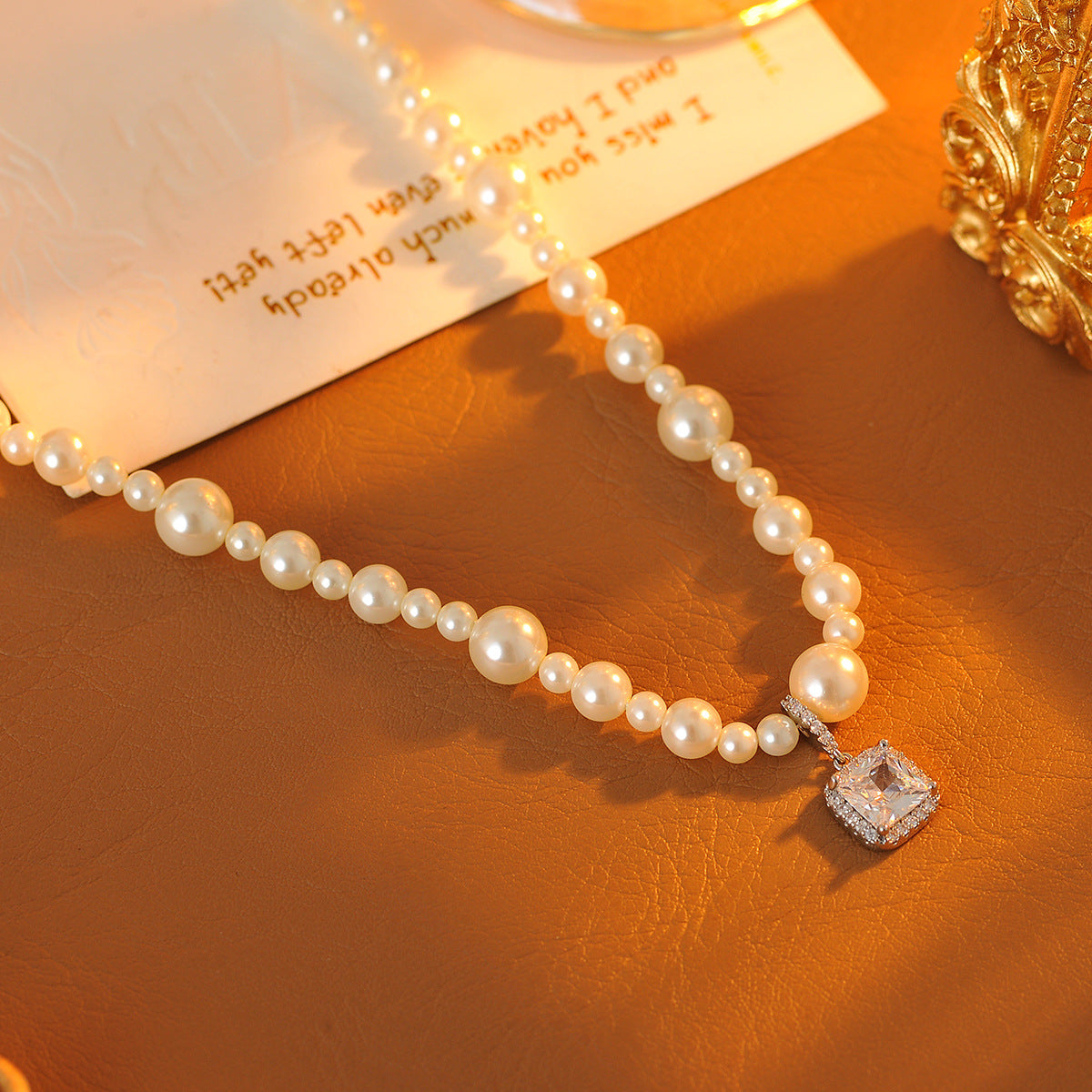 Sugar Cube Pearl Necklace for Women New Hot-Selling Collarbone Chain Neck Chain Accessory Light Luxury High-End Feel