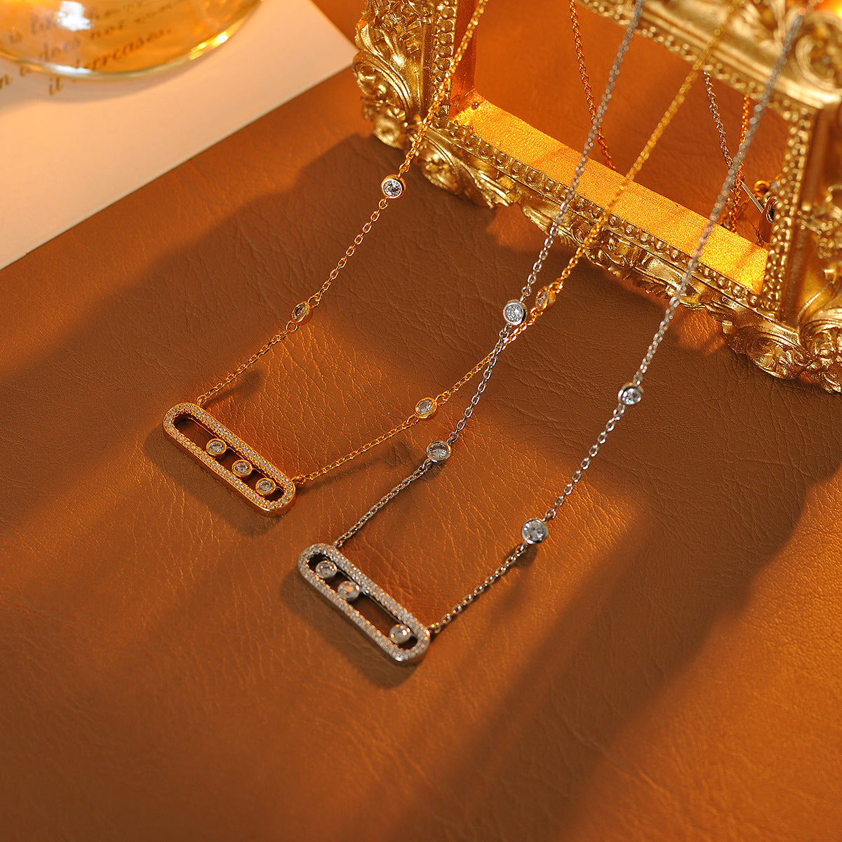 [Zhou Yutong Style] Sliding Three Diamond Necklace Light Luxury Niche Paperclip Choker Bracelet for Women