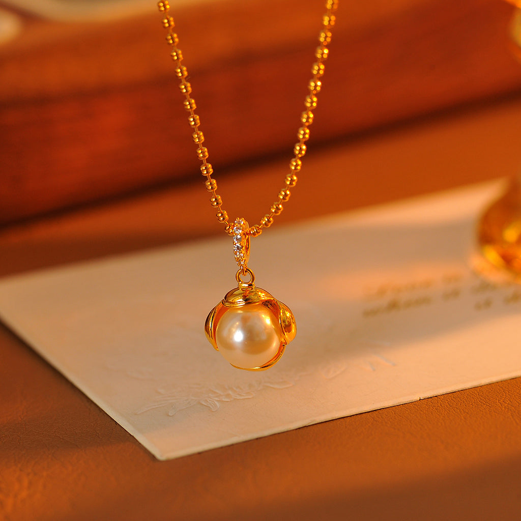 French Retro Exquisite Design Pearl Necklace Light Luxury Niche Fashion Versatile High-end Collarbone Necklace