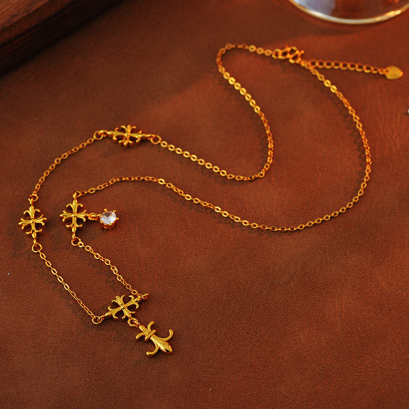 New Chinese Style Retro Iris Flower Necklace Light Luxury Niche Design Suitable for Autumn Collarbone Chain Versatile High-end Feel for Women