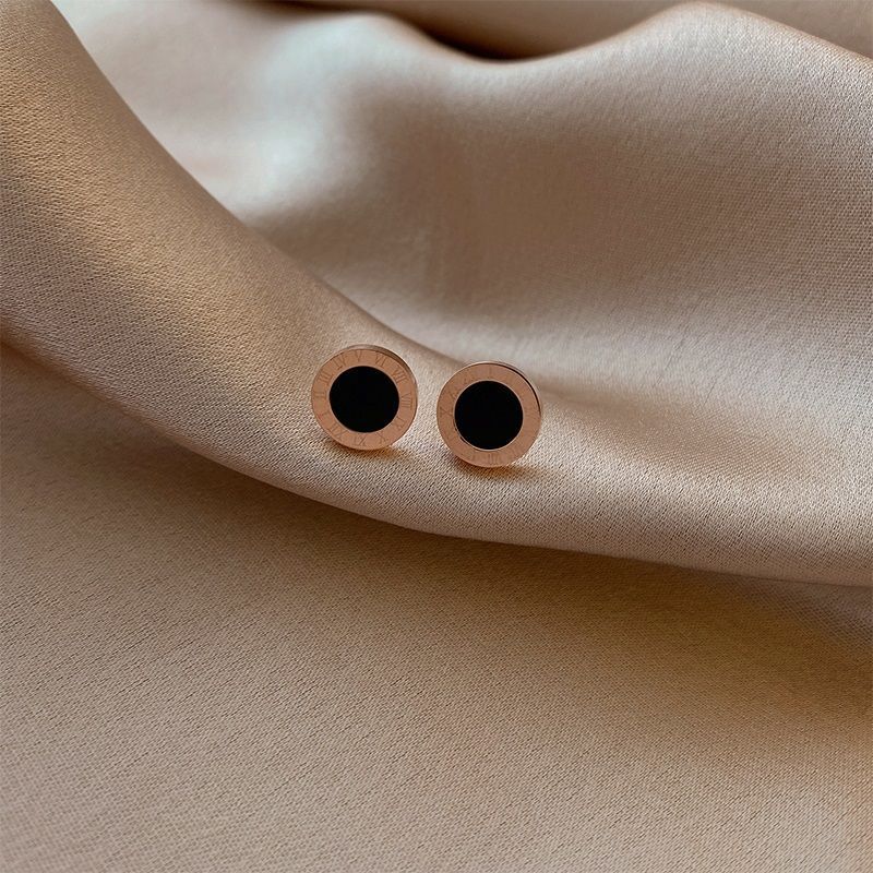 Vintage B Letter High-End Sweater Chain 2025 New Trend Long Round Pendant Autumn Winter Hip-Hop Accessories