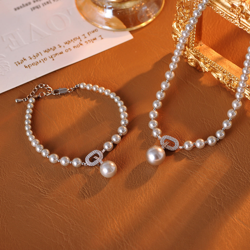 Bracelet Necklace Strong Light Pearl Gradient Necklace Exquisite Earrings High-end Clavicle Chain Bracelet
