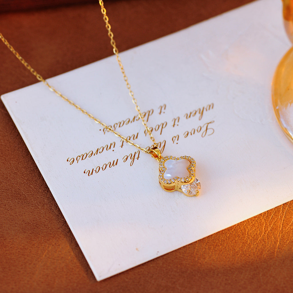 Four-leaf Clover Necklace for Women, High-end Light Luxury, Niche Design Sense, Collarbone Chain, New Hot-selling Neck Chain
