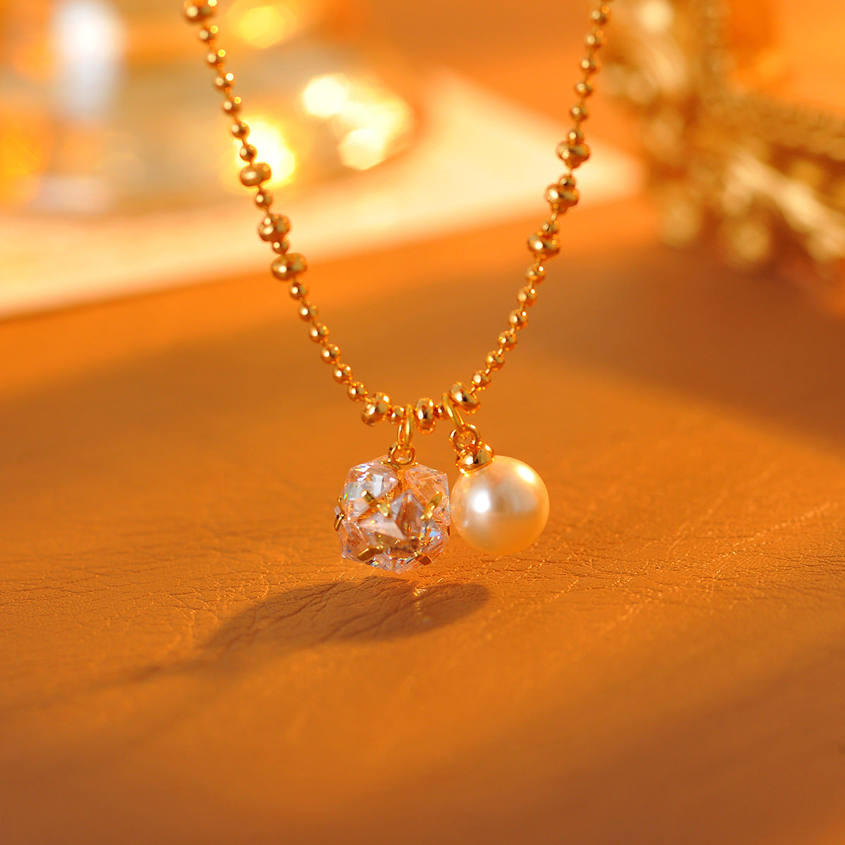 Fashion Ultra Shiny Diamond Pearl Pendant Necklace Light Luxury Niche Design Choker High-end Versatile Trendy